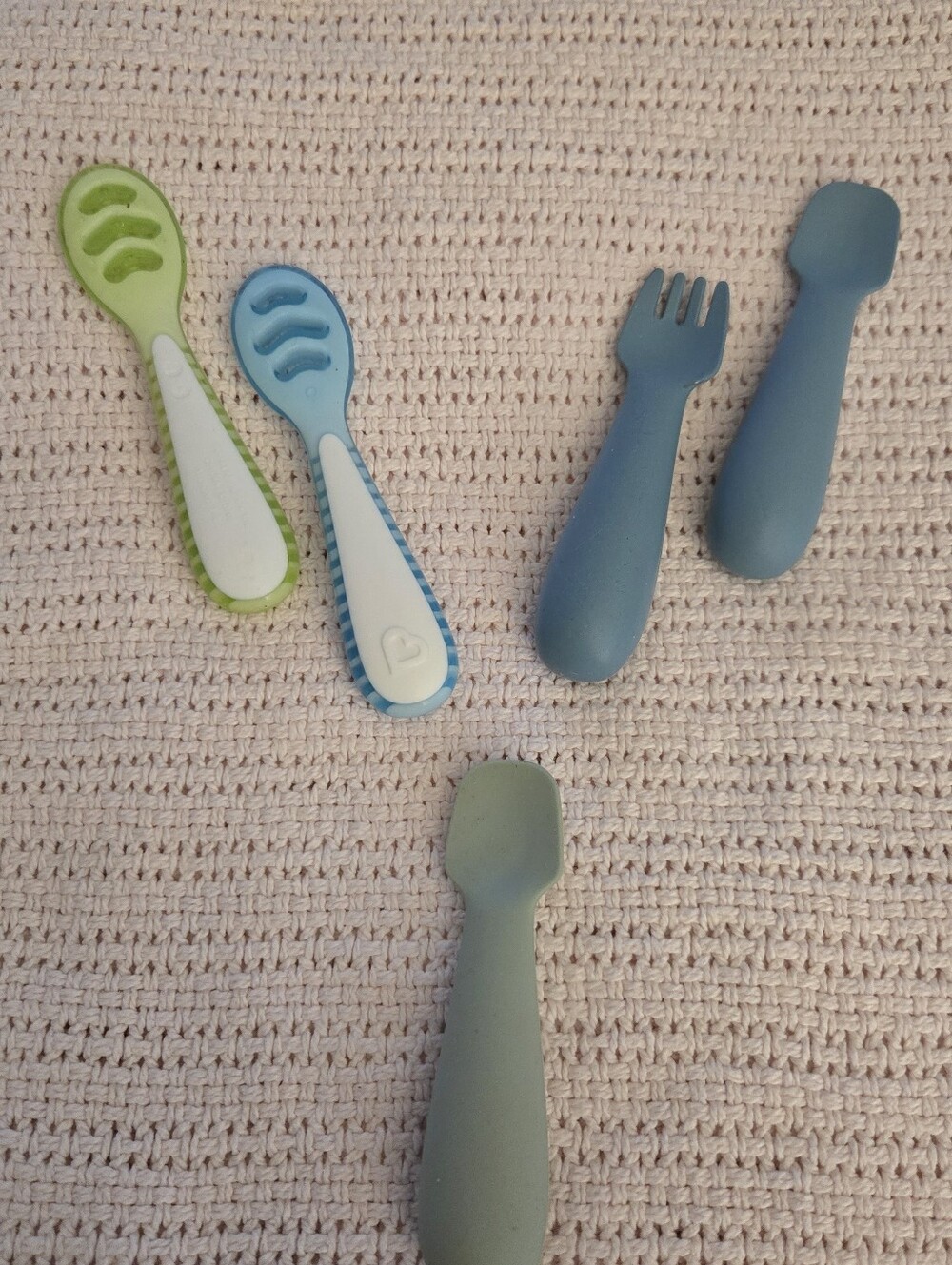 Lot of 5 Silicone Baby & Toddler Self-Feeding Utensils – Munchkin Soft Utensils